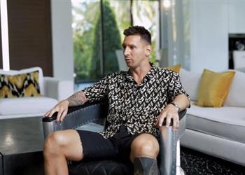 ميسي ينتقد باريس سان جيرمان بسبب كأس العالم ويعلق على وشم برشلونة في قدمه