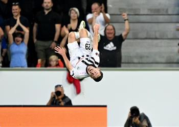 فيديو تسديدة صاروخية فليكر يسجل هدف لاسك الأول أمام ليفربول