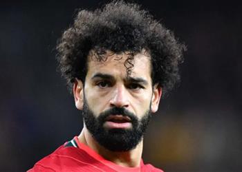 لاعب ليفربول يغادر مباراة لاسك مصاب ا ومحمد صلاح يشارك