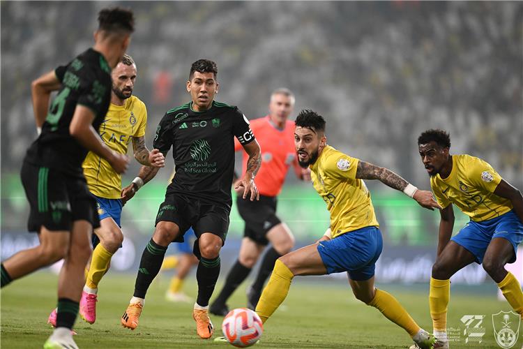 فيديو | رونالدو يقود النصر للفوز على الأهلي برباعية مثيرة في الدوري السعودي  - بطولات