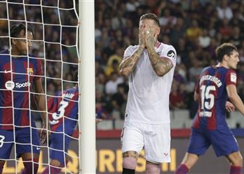 فيديو برشلونة يقبل هدية راموس ويعود إلى صدارة الدوري الإسباني بفوز صعب أمام إشبيلية