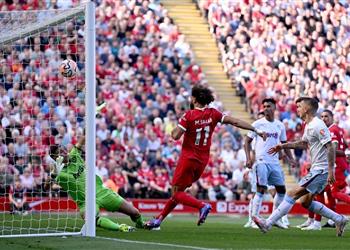 فيديو محمد صلاح يسجل ويقود ليفربول للفوز على أستون فيلا بثلاثية في الدوري الإنجليزي