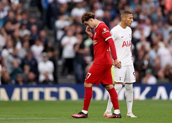 فيديو طرد مباشر لـ كورتيس جونز في مباراة ليفربول وتوتنهام