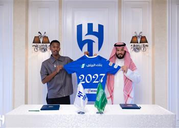 الهلال يعلن تجديد تعاقد الدوسري حتى 2027