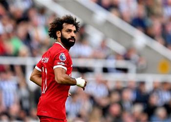 كريس سوتون يدعو محمد صلاح لحسم مستقبله مع ليفربول بشكل علني
