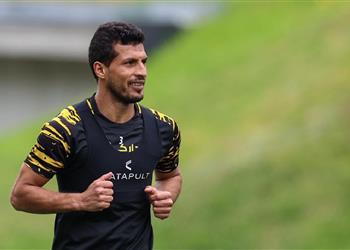 التاريخ جانا ضمك السعودي ي علن ضم طارق حامد قادم ا من اتحاد جدة