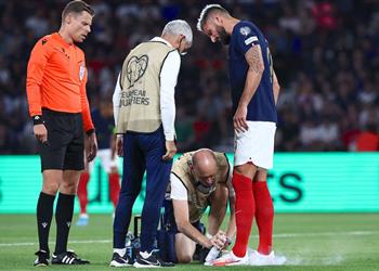 ليكيب جيرو سيغادر معسكر منتخب فرنسا