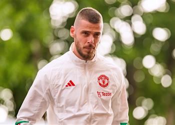 ذا أثلتيك دي خيا يفكر في اعتزال كرة القدم