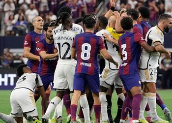 ماركا تكشف حكم مباراة الكلاسيكو بين ريال مدريد وبرشلونة في نهائي السوبر الإسباني