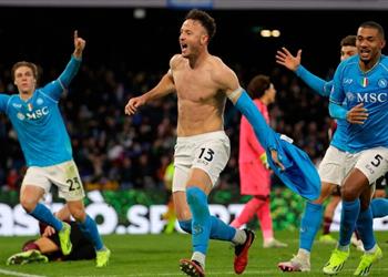 فيديو خطأ أوتشوا يهدي نابولي فوز ا قاتل ا في الدوري الإيطالي على ساليرنيتانا