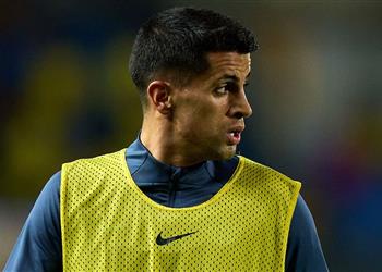 موقف جواو كانسيلو من المشاركة في مباراة برشلونة وريال مدريد بـ نهائي السوبر