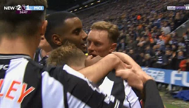 هدف نيوكاسل الثاني في مرمي مانشستر سيتي بالدوري الانجليزي