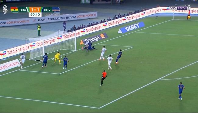 لاعب غانا يهدر فرصة هدف محقق امام الرأس الاخضر بكاس امم افريقيا