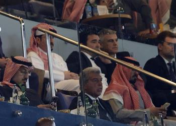 ديكو يحسم مستقبل تشافي مع برشلونة بعد خسارة السوبر الإسباني