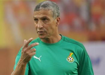 مشجع غاني يعتدي على هوتون بعد الخسارة من الرأس الأخضر في كأس أمم إفريقيا 2023