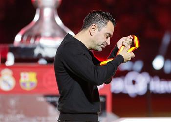 كادينا سير مباراتا سالامنكا وريال بيتيس عنق زجاجة لـ تشافي مع برشلونة