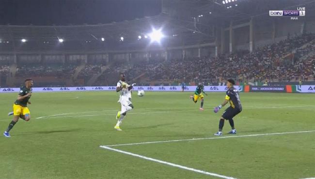 لاعب مالي يهدر هدف محقق امام جنوب افريقيا بكاس امم افريقيا