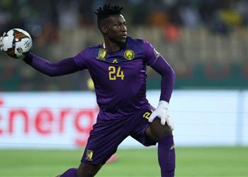 أديبايور أونانا لم يحترم الكاميرون وتصرفه منفر لزملائه وللجماهير