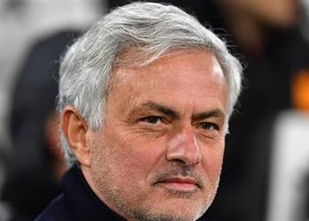 بعد إقالته من روما مينديز يعرض مورينيو على برشلونة لخلافة تشافي