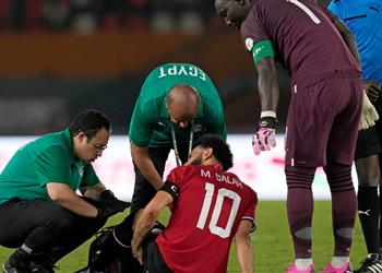 صحف إنجلترا تسلط الضوء على إصابة محمد صلاح قاوم دموعه ومشجعو ليفربول يخشون الأسوأ