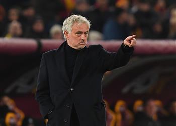 مورينيو يتفاوض مع ناد سعودي بعد رحيله عن روما