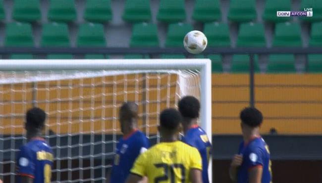 العارضة تحرم موزمبيق من تسجيل هدف امام الراس الاخضر بكاس امم افريقيا