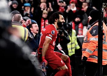 جاري نيفيل ليفربول مدين لـ محمد صلاح هذا الموسم