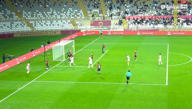 اول فرصة خطيرة من الزمالك علي مرمي الوحدة الاماراتي