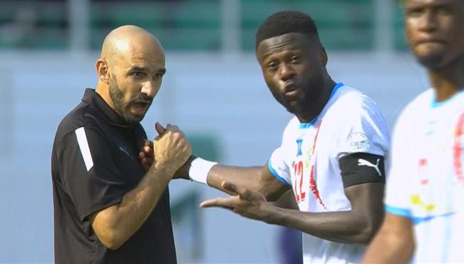 مشاجرة بين وليد الركراكي ولاعب الكونغو الديمقراطية بكاس امم افريقيا