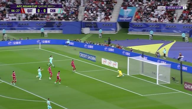 لاعب الصين كاد ان يسجل هدف امام قطر في كاس اسيا