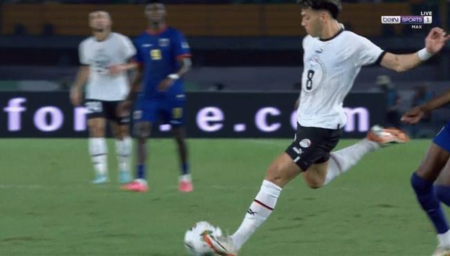 فرصة امام عاشور علي مرمي الرأس الاخضر بكأس امم افريقيا