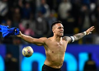 فيديو هدف لاوتارو القاتل يمنح إنتر ميلان بطولة السوبر الإيطالي على حساب نابولي