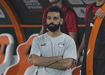 ليفربول يعلن موعد بدء برنامج علاج محمد صلاح بعد إصابته مع منتخب مصر