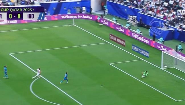 حارس مرمي الهند والمدافع ينقذان مرماهم من هدف رائع لسوريا بكاس اسيا