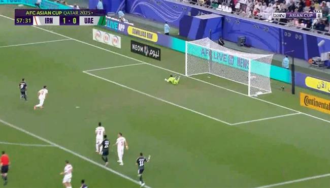 لاعب الامارات كاد ان يسجل هدف رائع امام ايران بكأس اسيا