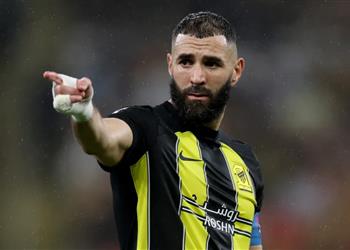 ناد إنجليزي جديد ينضم لسباق التعاقد مع بنزيما ويبدأ محادثات مع اتحاد جدة