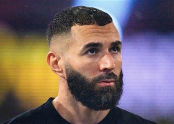 ماركا تكشف النادي الأقرب لضم بنزيما خلال ميركاتو الشتاء