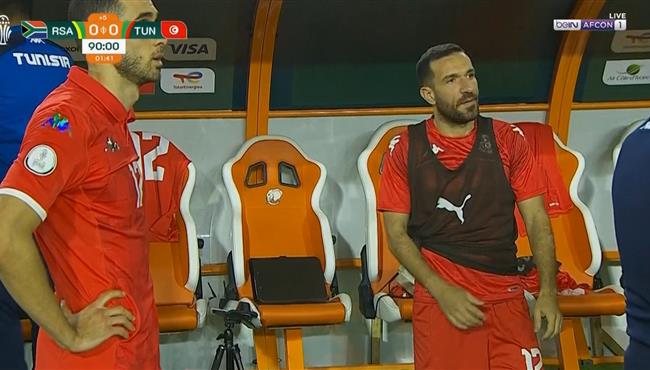 حسرة علي معلول علي ضياع فرصه لتونس امام جنوب افريقيا في الوقت القاتل