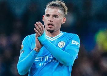 جوارديولا يؤكد رحيل كالفين فيليبس ويوضح موقفه من ضم بديل له في يناير