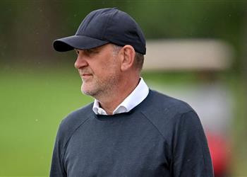 بعد كلوب ليفربول يعلن رحيل مديره الرياضي شمادتك