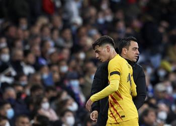 بيدري بعد قرار رحيل تشافي عن برشلونة علينا انتقاد أنفسنا