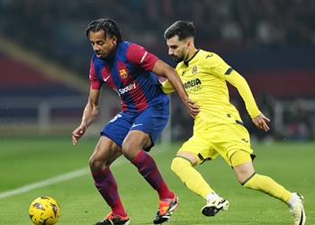 للمرة الثانية كوندي يتعرض للسرقة خلال مباراة برشلونة وفياريال