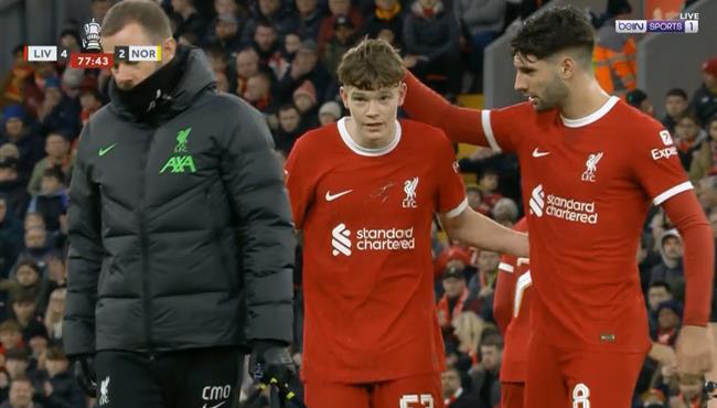 اصابة ماكونيل وخروجه في مباراة ليفربول ونورويتش سيتي