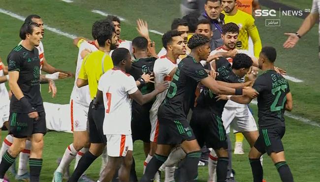 طرد علي مجرشي في مباراة الزمالك والاهلي السعودي ومشادة بين اللاعبين