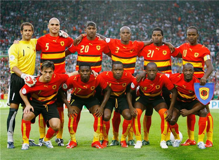 منتخب أنجولا بحضور أكوا في كأس العالم 2006