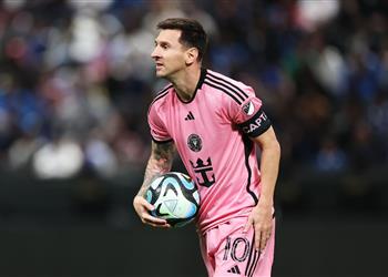 فيديو خرج ميسي فخسر فريقه الهلال يفتتح ملعبه برباعية مثيرة أمام إنتر ميامي في كأس موسم الرياض