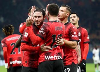 فيديو ميلان يضرب كالياري برباعية ويتأهل إلى ربع نهائي كأس إيطاليا