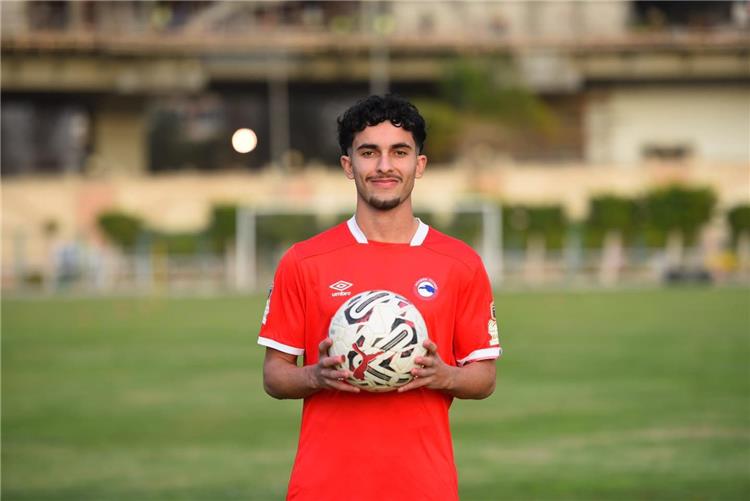 عمر وائل لاعب المستقبل الجديد