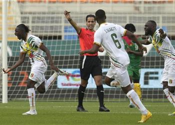 فيديو سينايوكو يسجل هدف مالي الثاني أمام بوركينا فاسو