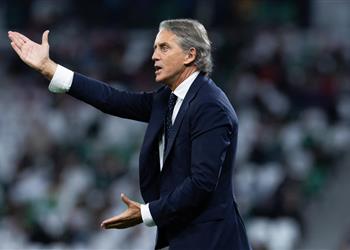 فيديو مانشيني بعد توديع كأس آسيا سعيد بـ أداء لاعبي منتخب السعودية